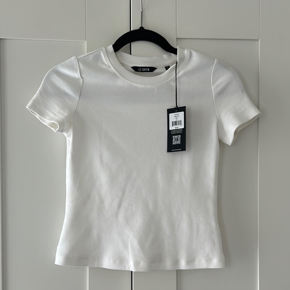 Cuts tomboy tee - Picture 3 of 3